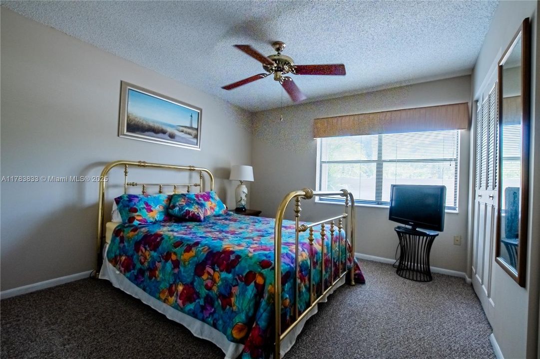 Recently Sold: $565,000 (3 beds, 2 baths, 1861 Square Feet)