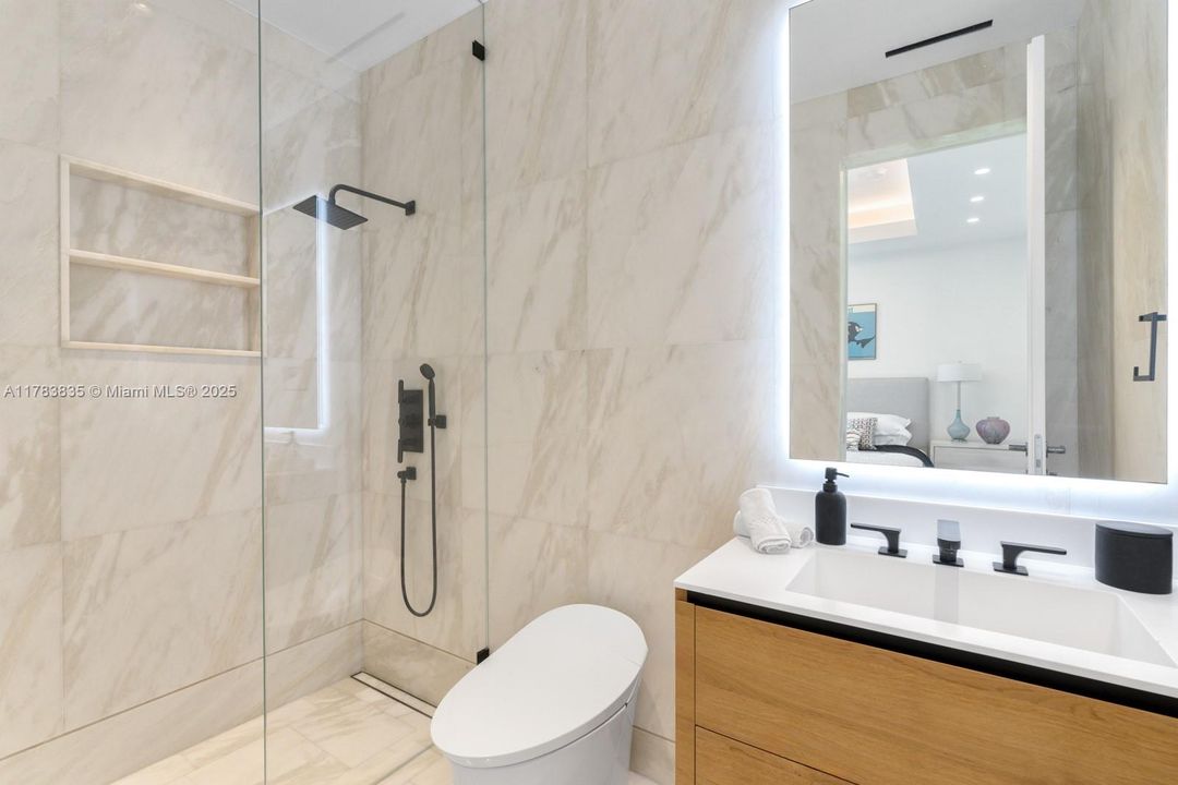 En Venta: $19,999,000 (4 camas, 4 baños, 5146 Pies cuadrados)