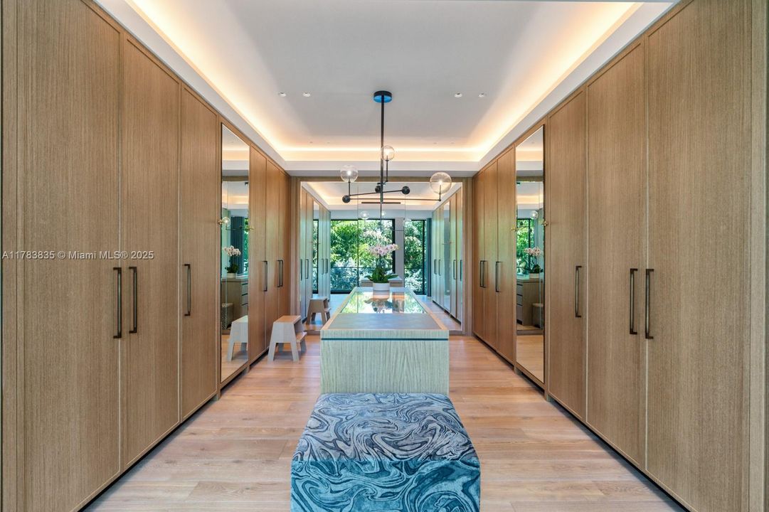 En Venta: $19,999,000 (4 camas, 4 baños, 5146 Pies cuadrados)