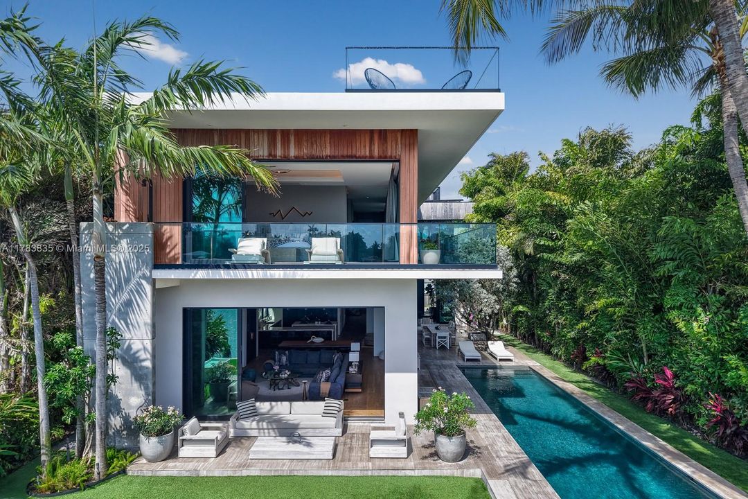 На продажу: $19,999,000 (4 спален, 4 ванн, 5146 Квадратных фут)