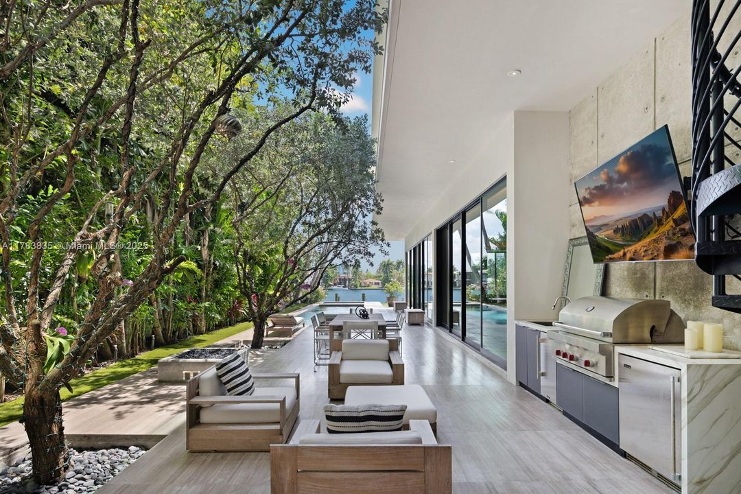 En Venta: $19,999,000 (4 camas, 4 baños, 5146 Pies cuadrados)