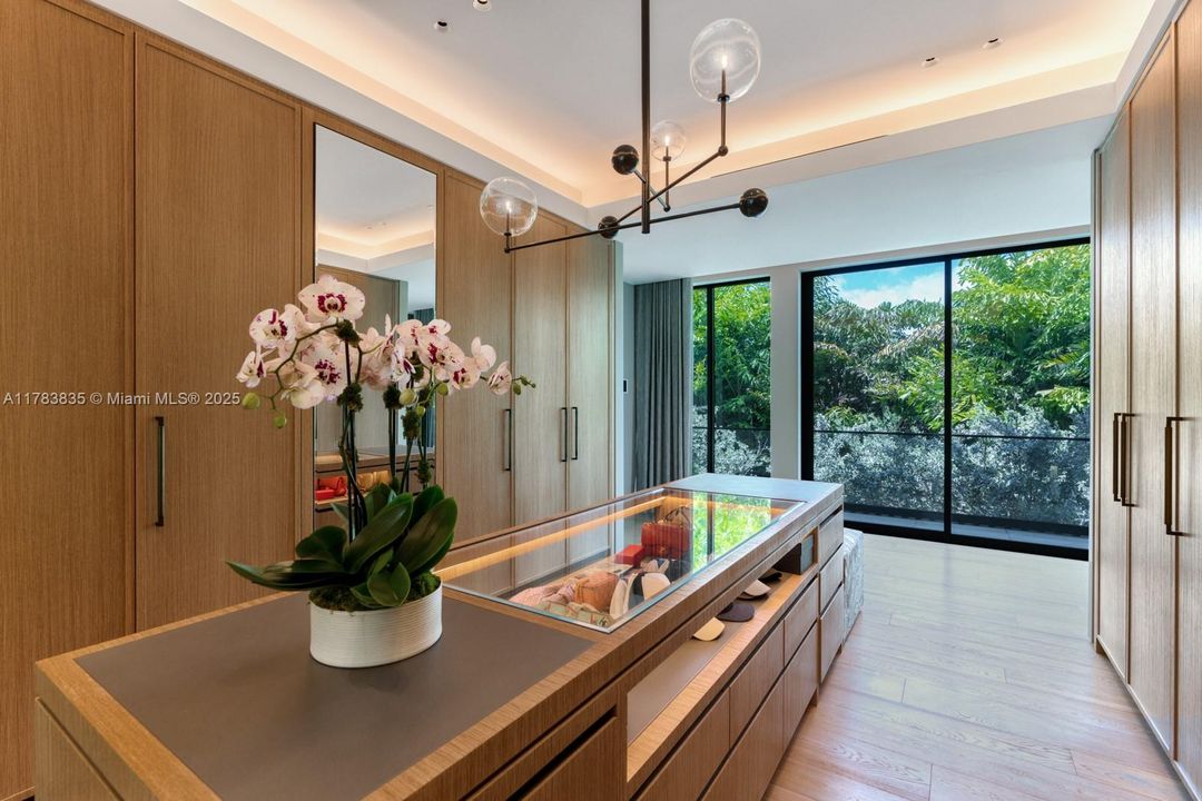 En Venta: $19,999,000 (4 camas, 4 baños, 5146 Pies cuadrados)