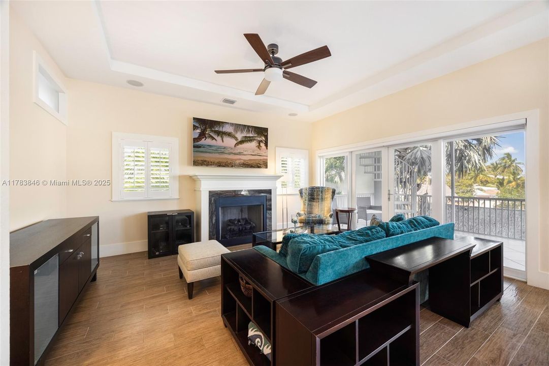 待售: $1,950,000 (4 贝兹, 5 浴室, 3198 平方英尺)