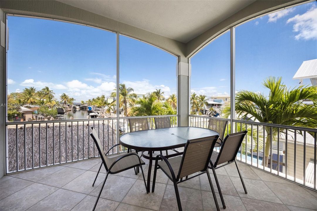 待售: $1,950,000 (4 贝兹, 5 浴室, 3198 平方英尺)