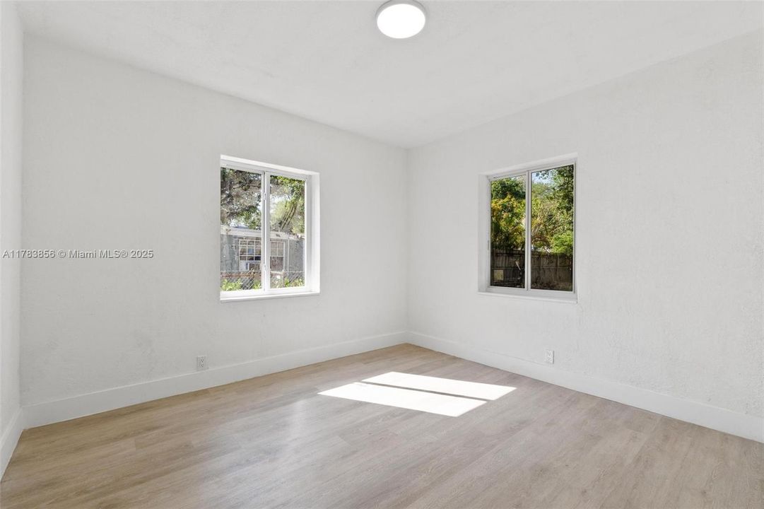 Недавно продано: $489,000 (3 спален, 2 ванн, 0 Квадратных фут)