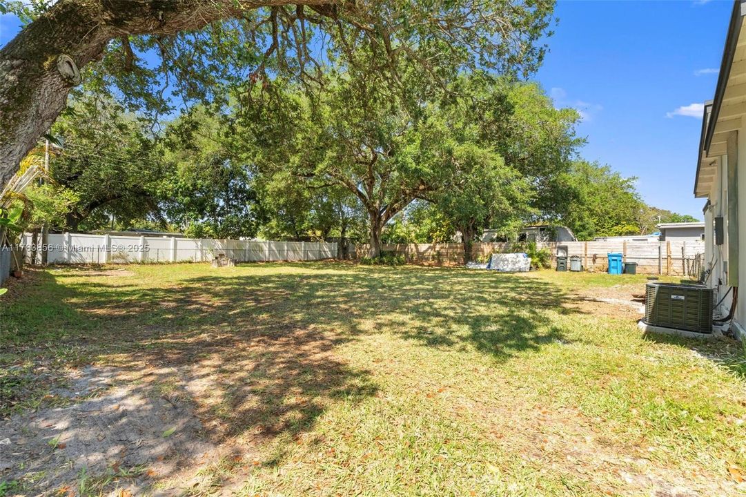 Недавно продано: $489,000 (3 спален, 2 ванн, 0 Квадратных фут)