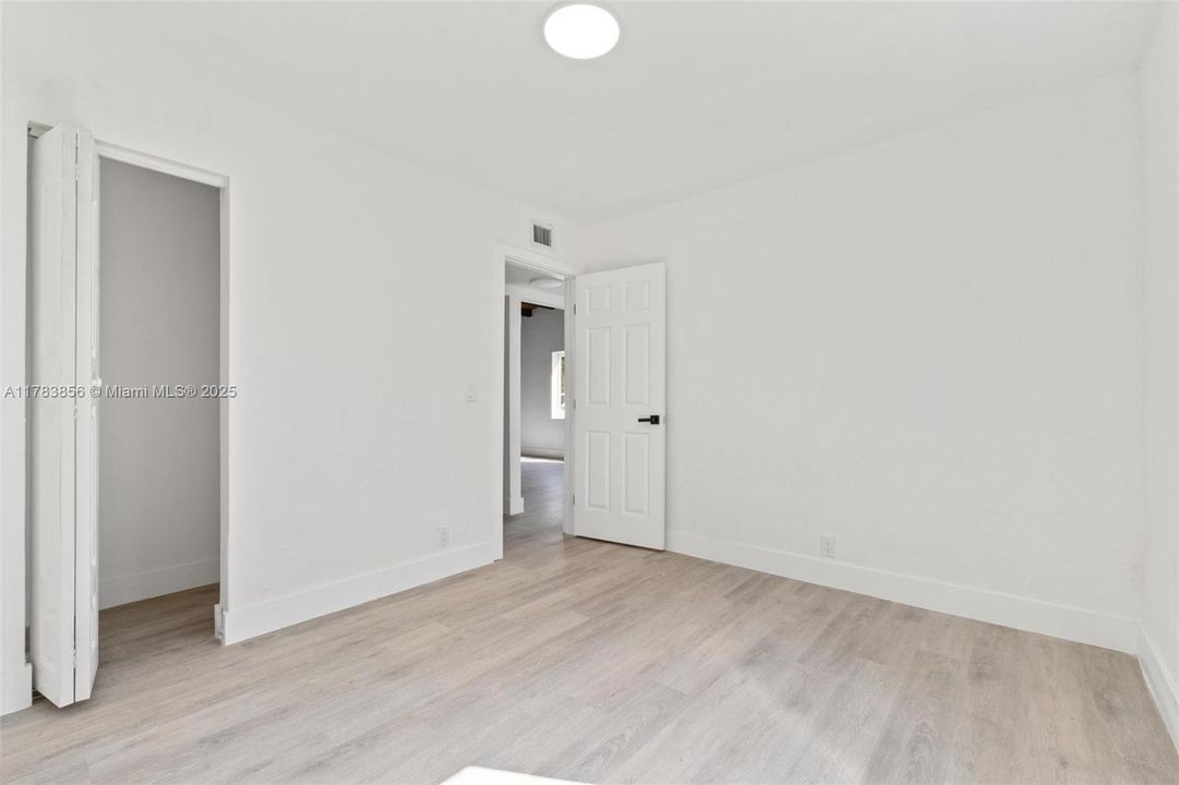 Недавно продано: $489,000 (3 спален, 2 ванн, 0 Квадратных фут)