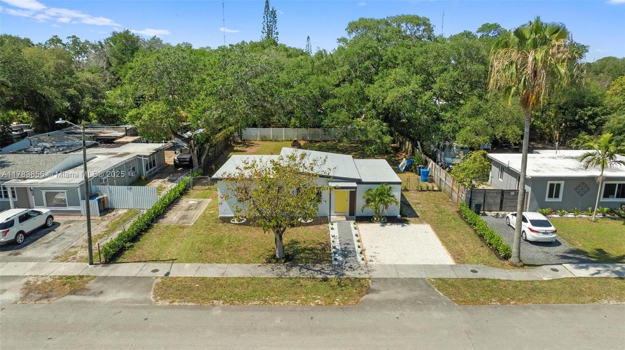 Недавно продано: $489,000 (3 спален, 2 ванн, 0 Квадратных фут)