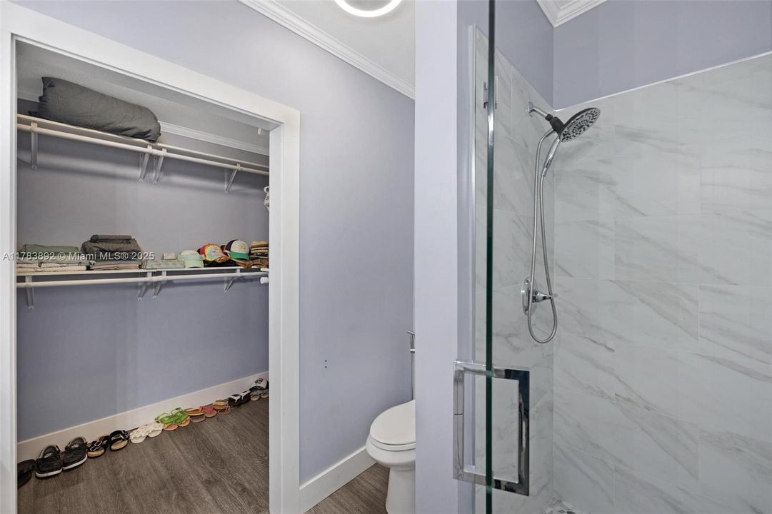 Recently Sold: $1,479,990 (3 beds, 2 baths, 1296 Square Feet)