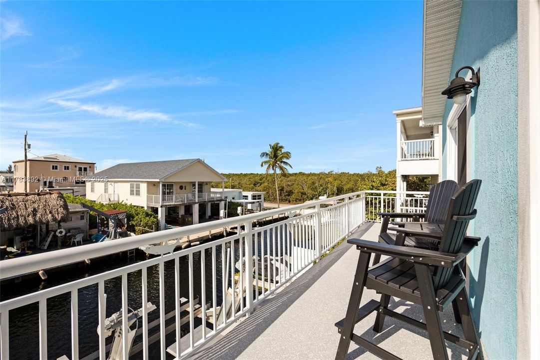 Recently Sold: $1,479,990 (3 beds, 2 baths, 1296 Square Feet)