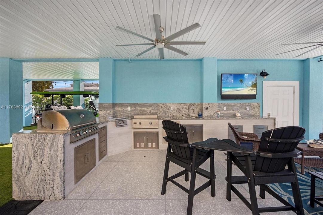 Recently Sold: $1,479,990 (3 beds, 2 baths, 1296 Square Feet)