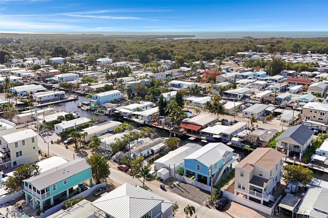 Recently Sold: $1,479,990 (3 beds, 2 baths, 1296 Square Feet)