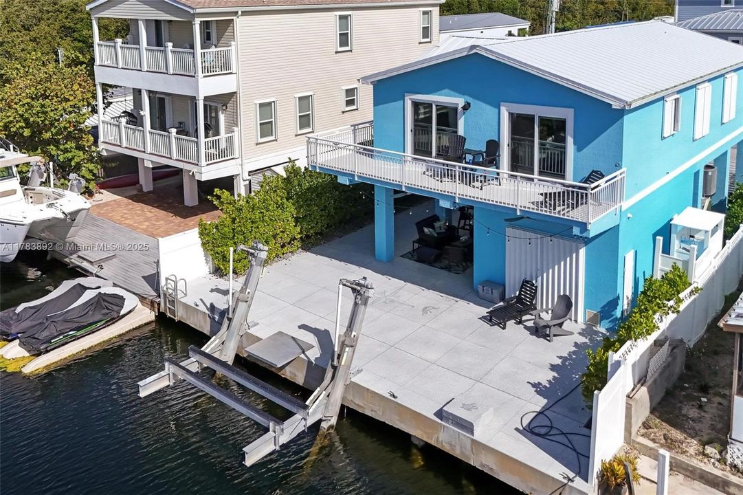 Recently Sold: $1,479,990 (3 beds, 2 baths, 1296 Square Feet)