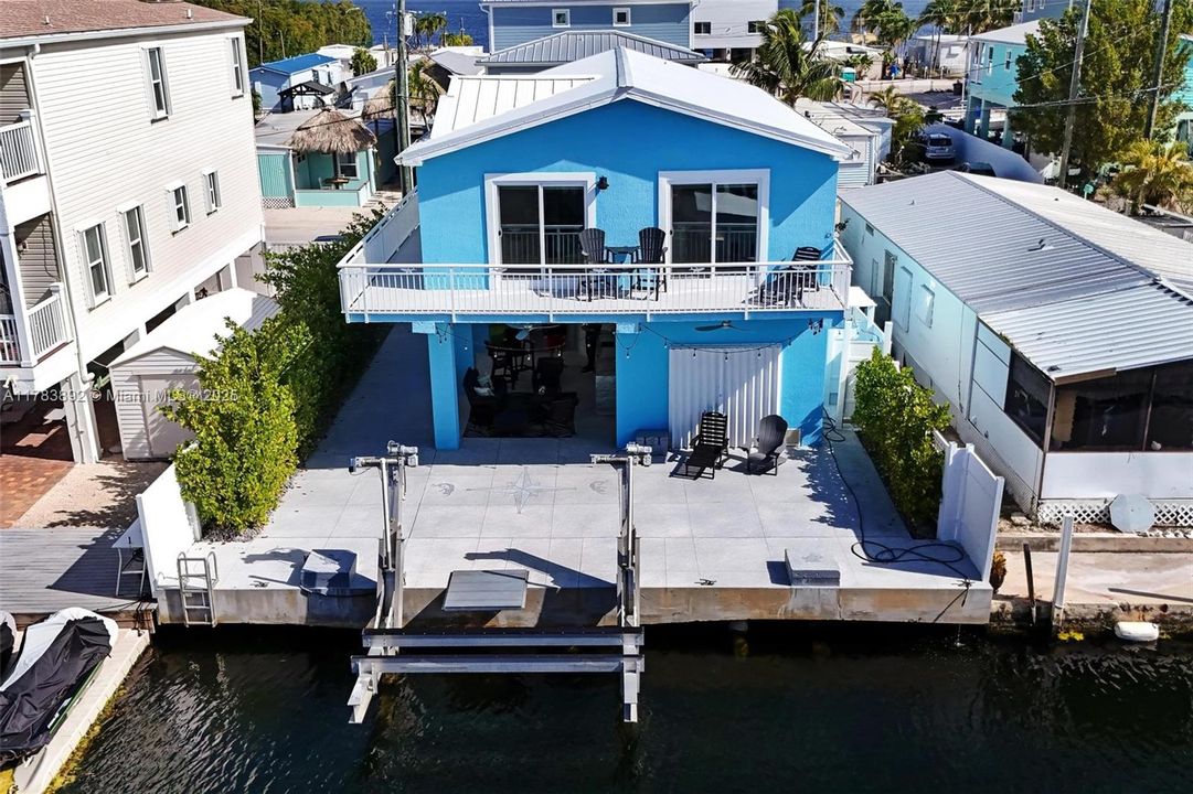 Recently Sold: $1,479,990 (3 beds, 2 baths, 1296 Square Feet)