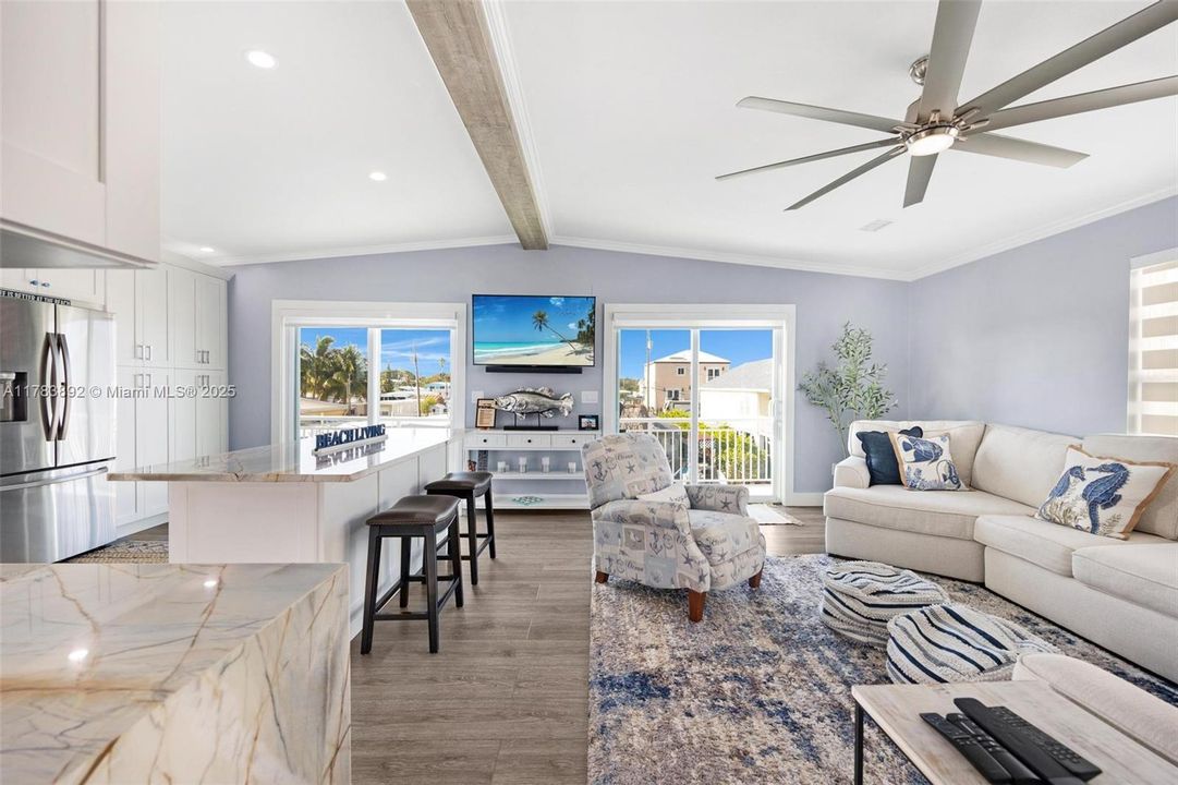 Recently Sold: $1,479,990 (3 beds, 2 baths, 1296 Square Feet)