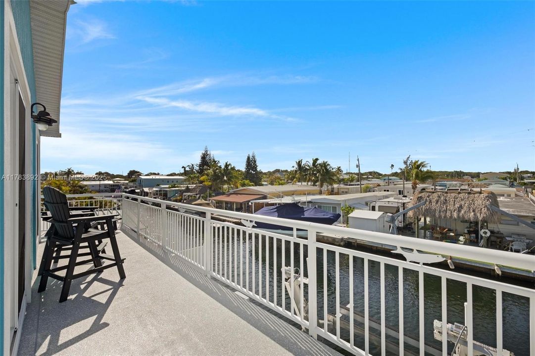 Recently Sold: $1,479,990 (3 beds, 2 baths, 1296 Square Feet)