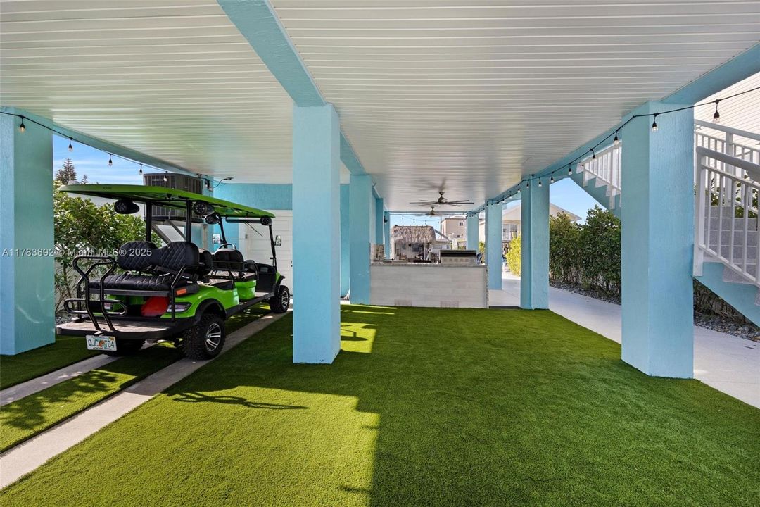 Recently Sold: $1,479,990 (3 beds, 2 baths, 1296 Square Feet)