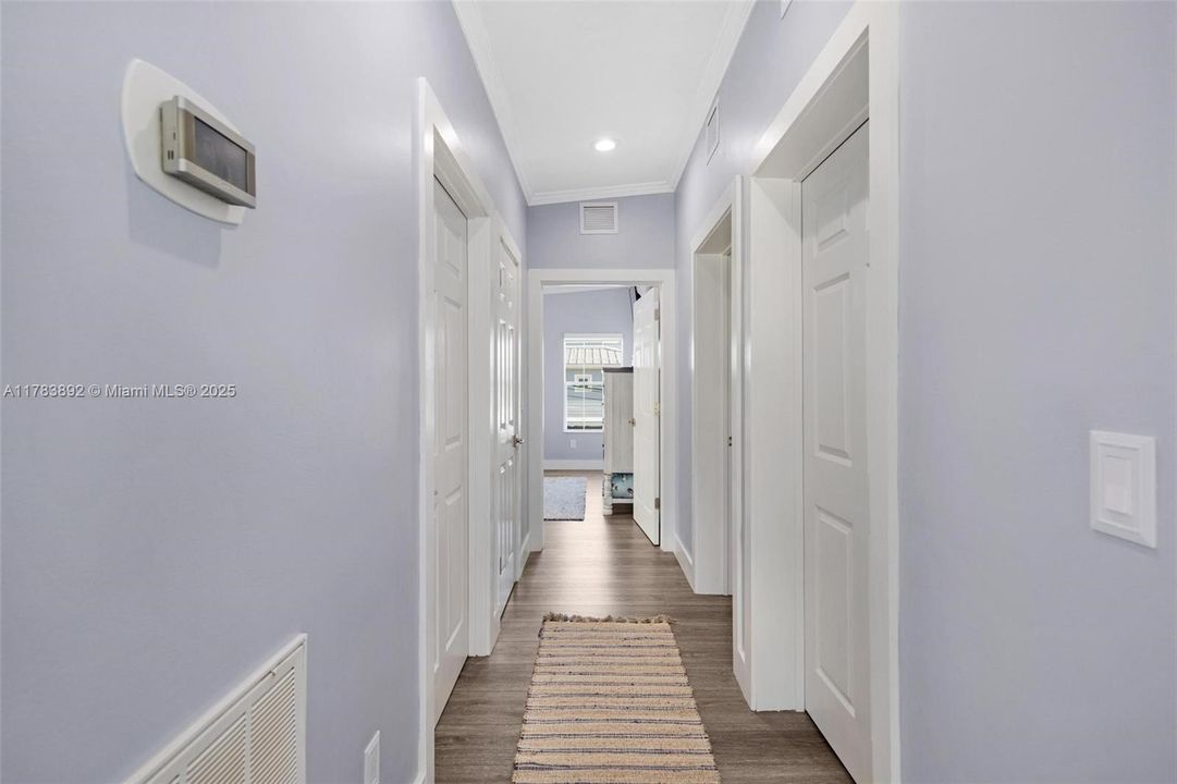 Recently Sold: $1,479,990 (3 beds, 2 baths, 1296 Square Feet)