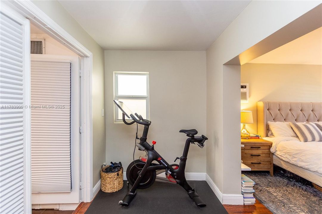 Недавно продано: $675,000 (3 спален, 2 ванн, 2310 Квадратных фут)