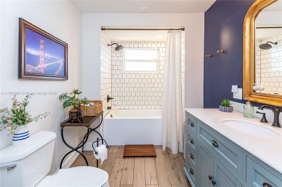 Недавно продано: $675,000 (3 спален, 2 ванн, 2310 Квадратных фут)