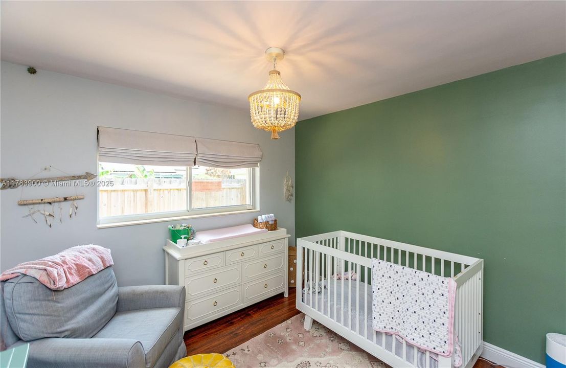 Недавно продано: $675,000 (3 спален, 2 ванн, 2310 Квадратных фут)