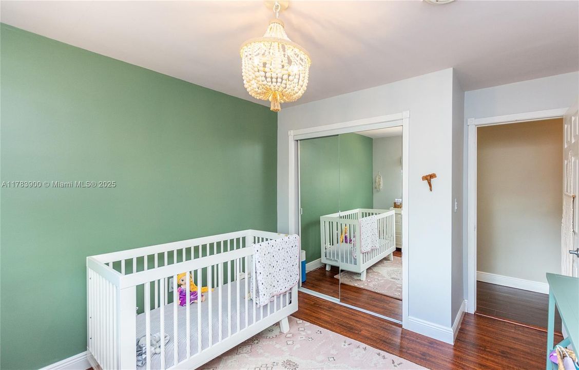 Недавно продано: $675,000 (3 спален, 2 ванн, 2310 Квадратных фут)