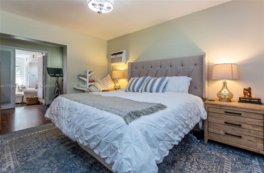 Недавно продано: $675,000 (3 спален, 2 ванн, 2310 Квадратных фут)