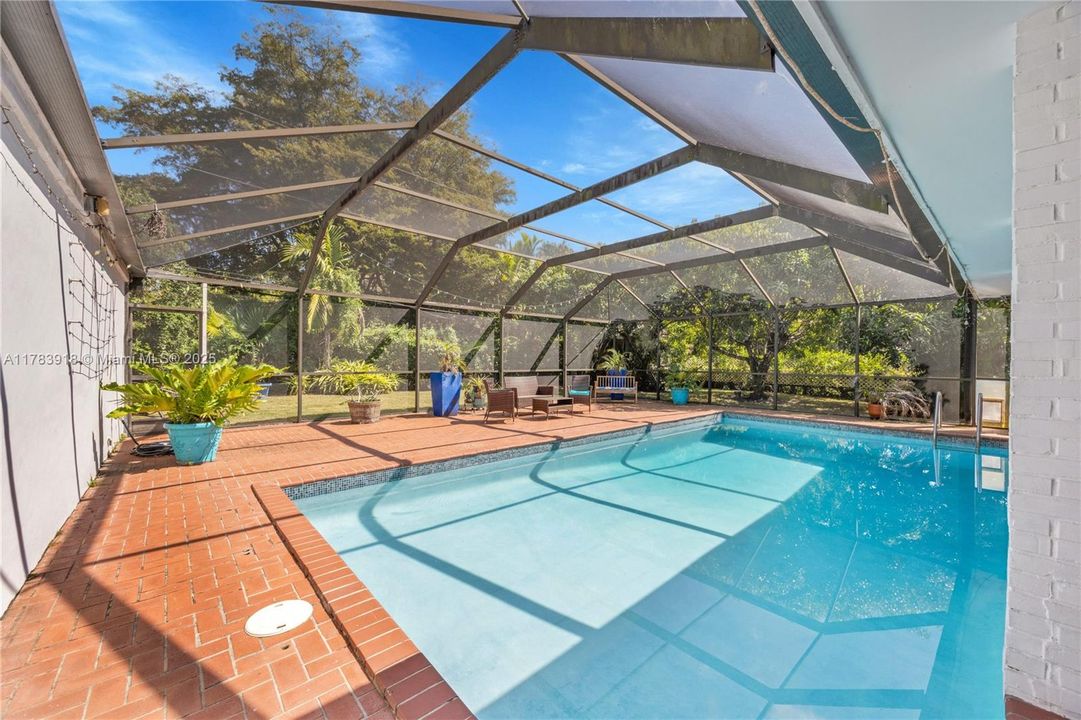 Recently Sold: $1,999,000 (5 beds, 4 baths, 2508 Square Feet)