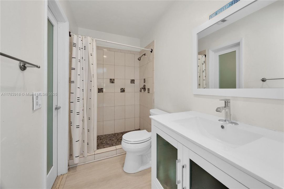 Recently Sold: $1,999,000 (5 beds, 4 baths, 2508 Square Feet)