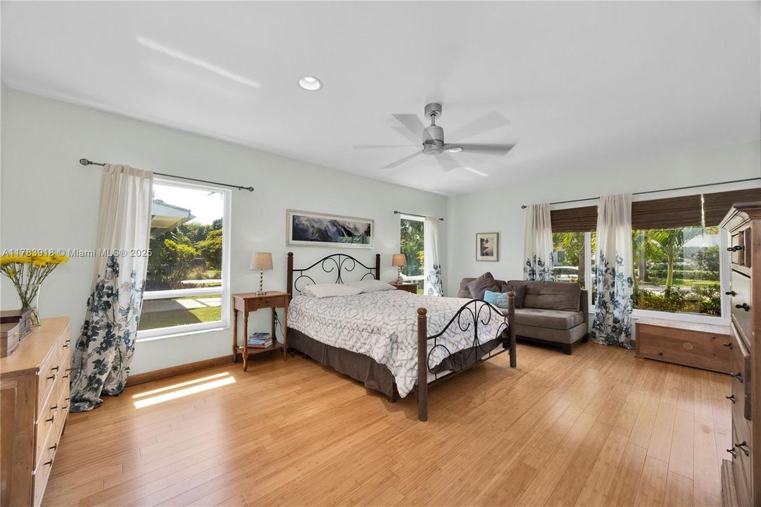 Recently Sold: $1,999,000 (5 beds, 4 baths, 2508 Square Feet)