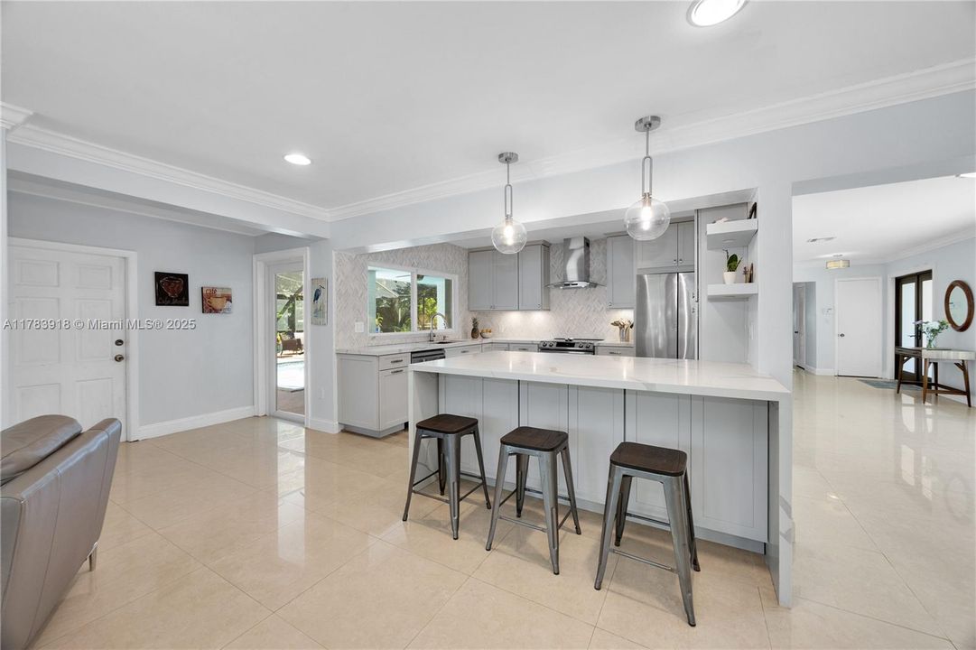 Recently Sold: $1,999,000 (5 beds, 4 baths, 2508 Square Feet)