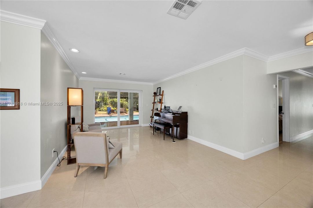 Recently Sold: $1,999,000 (5 beds, 4 baths, 2508 Square Feet)