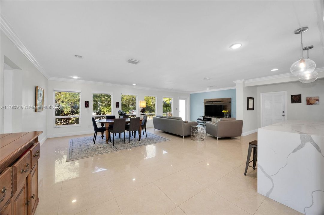 Recently Sold: $1,999,000 (5 beds, 4 baths, 2508 Square Feet)