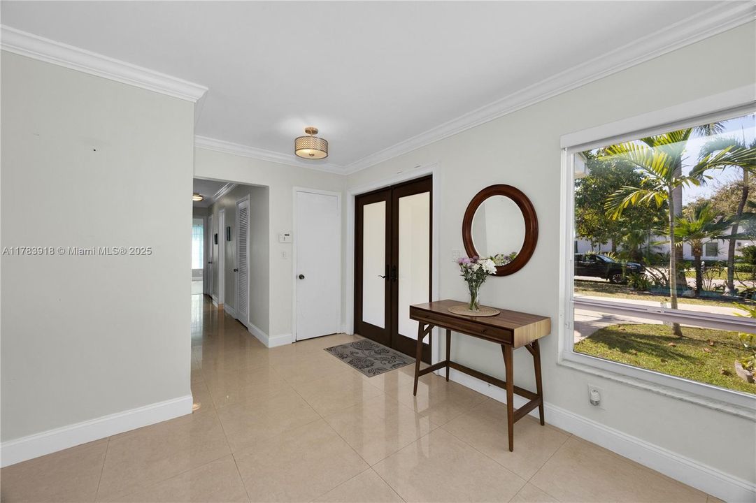 Recently Sold: $1,999,000 (5 beds, 4 baths, 2508 Square Feet)