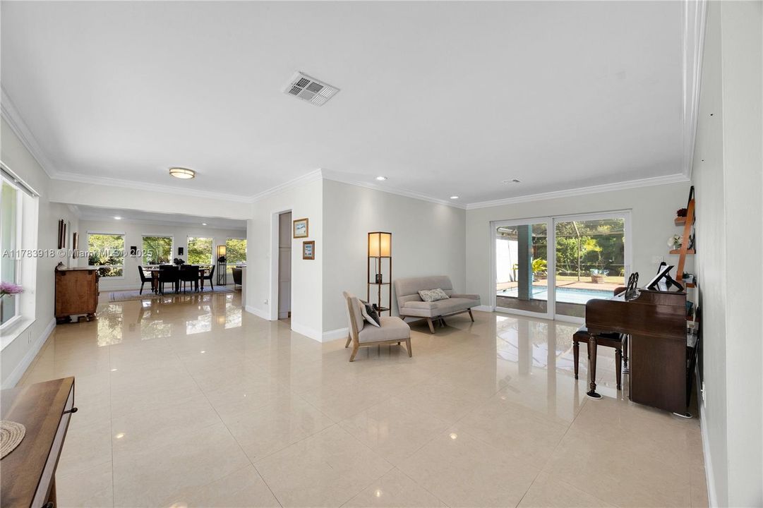 Recently Sold: $1,999,000 (5 beds, 4 baths, 2508 Square Feet)