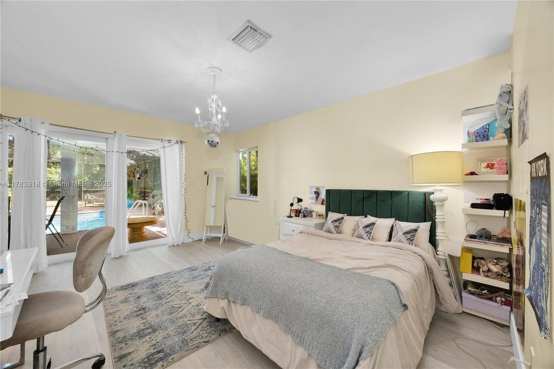 Recently Sold: $1,999,000 (5 beds, 4 baths, 2508 Square Feet)