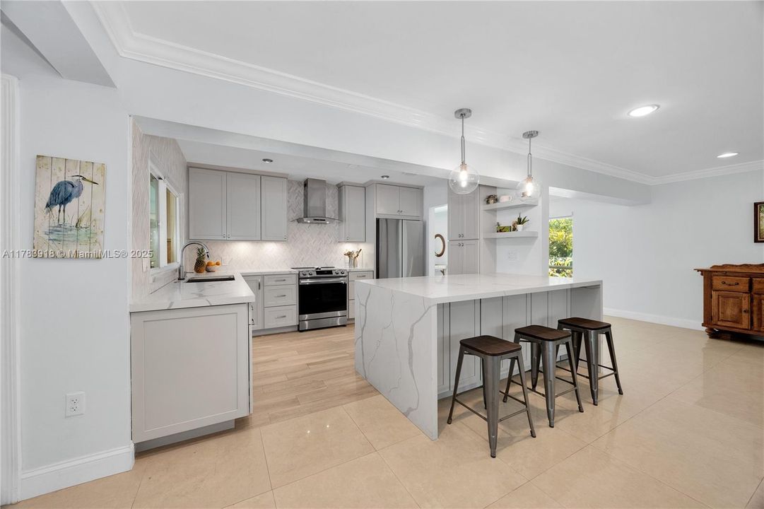 Recently Sold: $1,999,000 (5 beds, 4 baths, 2508 Square Feet)