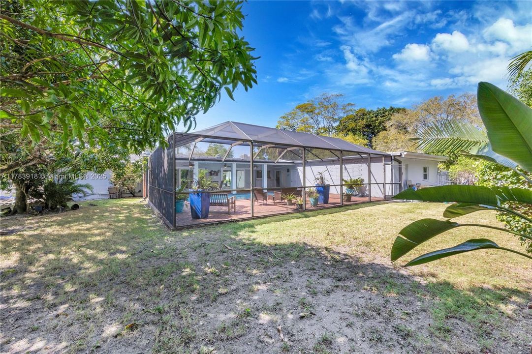 Recently Sold: $1,999,000 (5 beds, 4 baths, 2508 Square Feet)