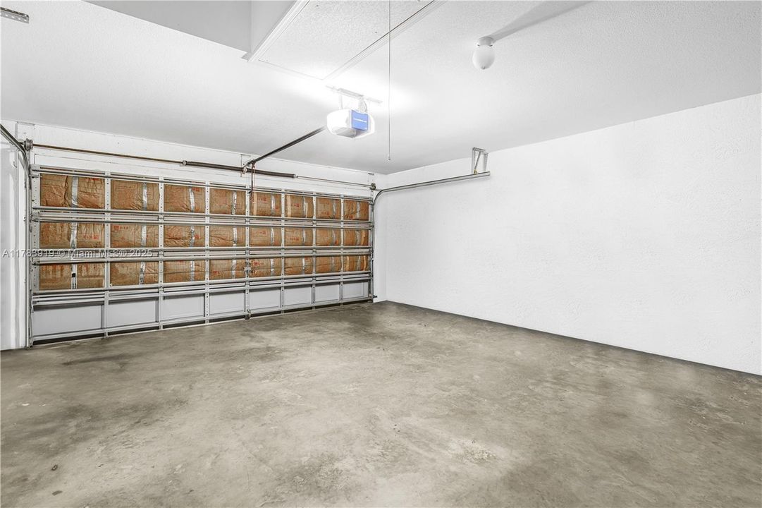 合同活跃: $270,000 (3 贝兹, 2 浴室, 0 平方英尺)