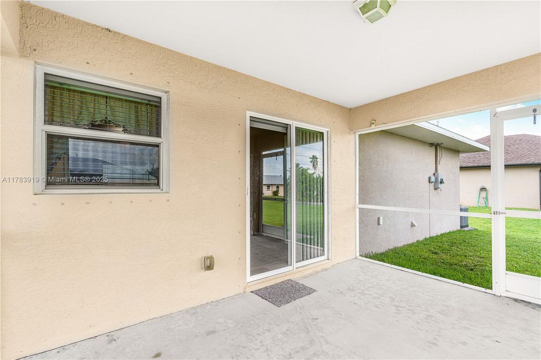 合同活跃: $270,000 (3 贝兹, 2 浴室, 0 平方英尺)