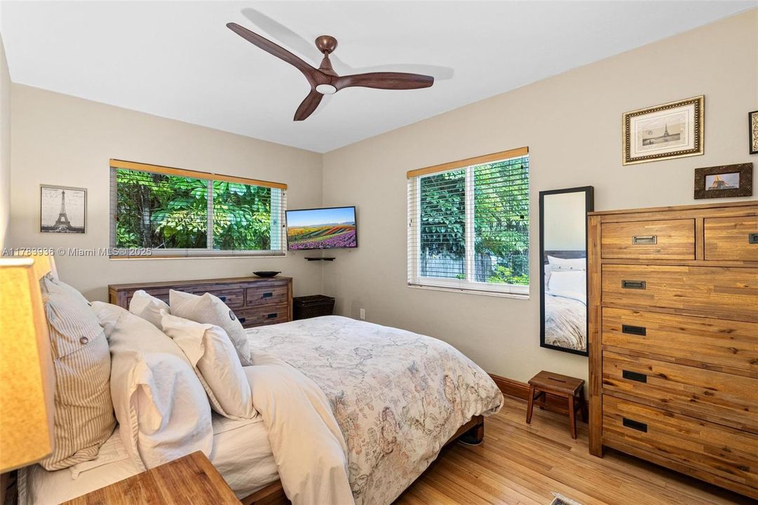 Vendido Recientemente: $1,400,000 (2 camas, 1 baños, 1365 Pies cuadrados)