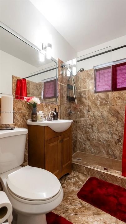 Recently Sold: $550,000 (3 beds, 2 baths, 1114 Square Feet)