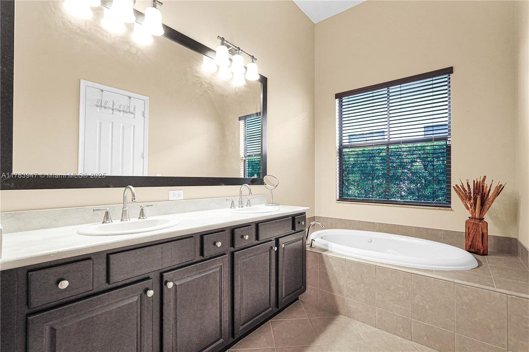 Recently Sold: $969,500 (4 beds, 3 baths, 2320 Square Feet)