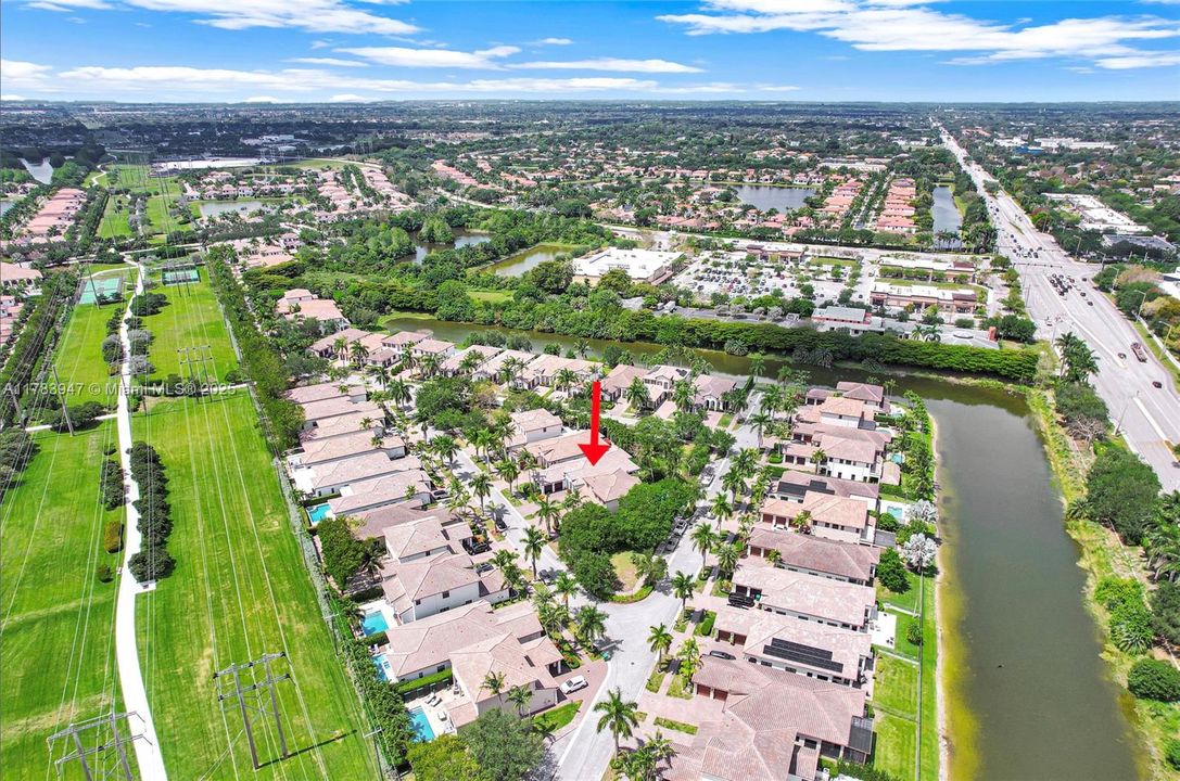 Recently Sold: $969,500 (4 beds, 3 baths, 2320 Square Feet)