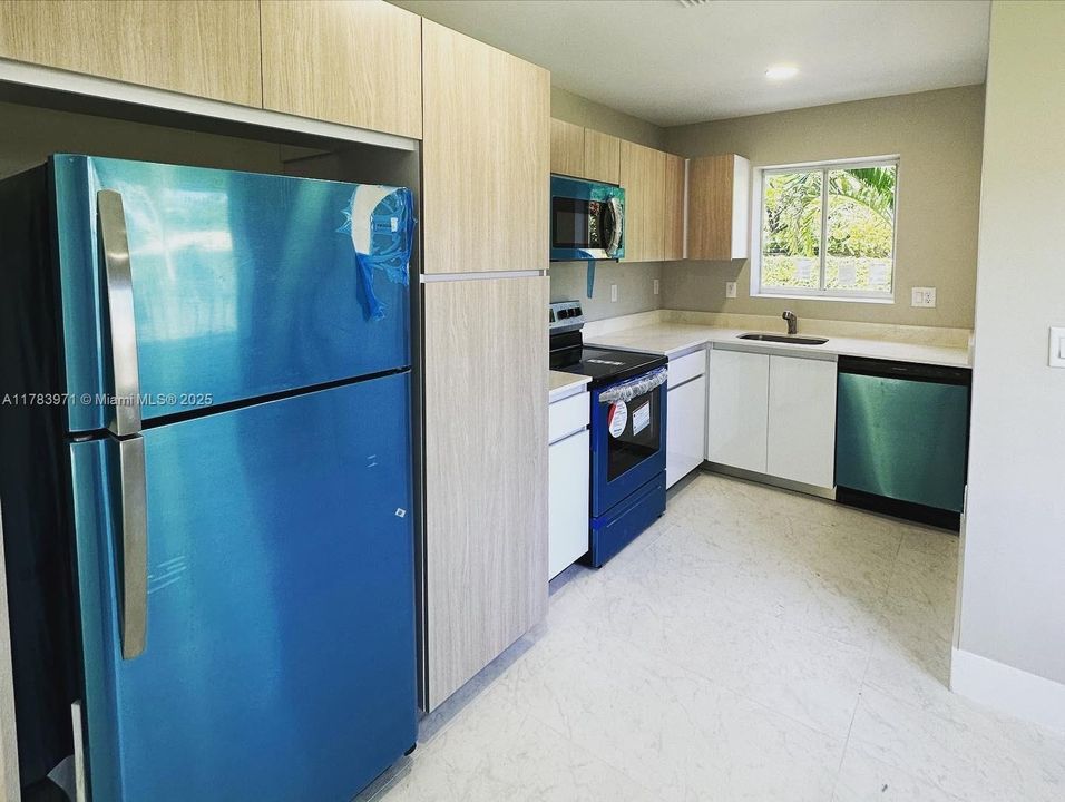 For Sale: $537,500 (0 beds, 0 baths, 1400 Square Feet)