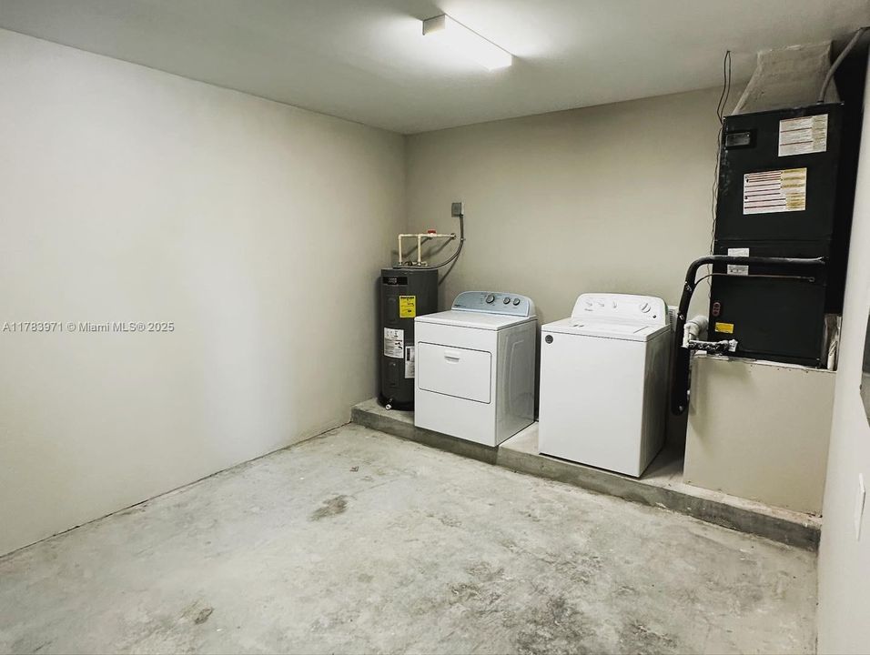 For Sale: $537,500 (0 beds, 0 baths, 1400 Square Feet)