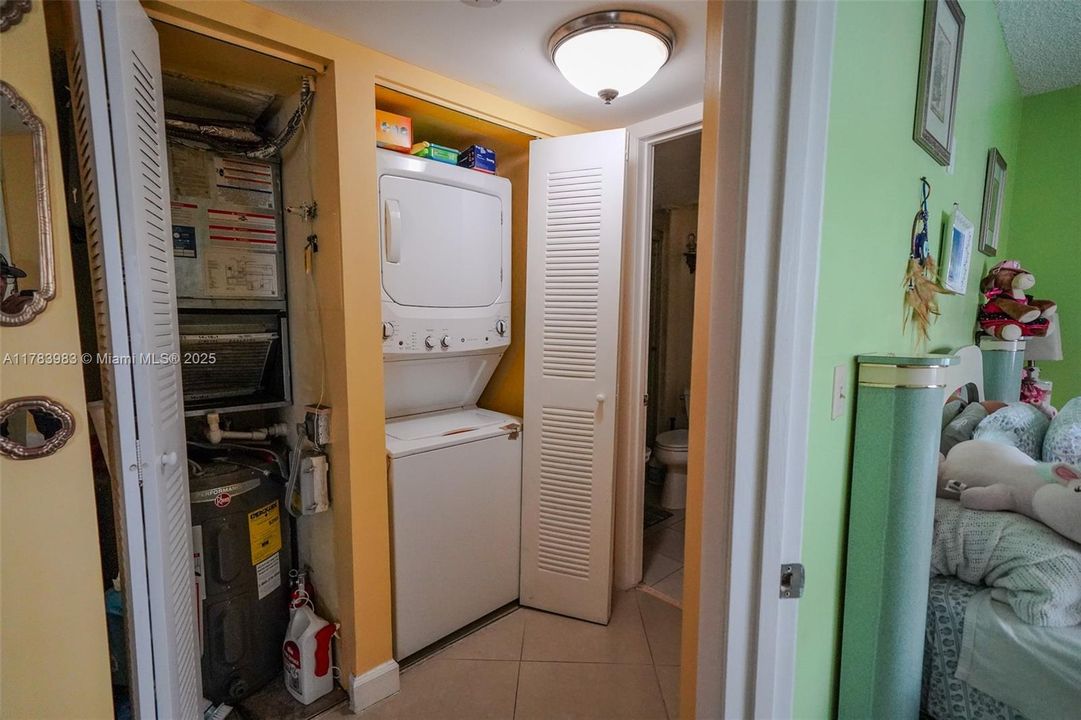 En Venta: $212,000 (2 camas, 2 baños, 0 Pies cuadrados)