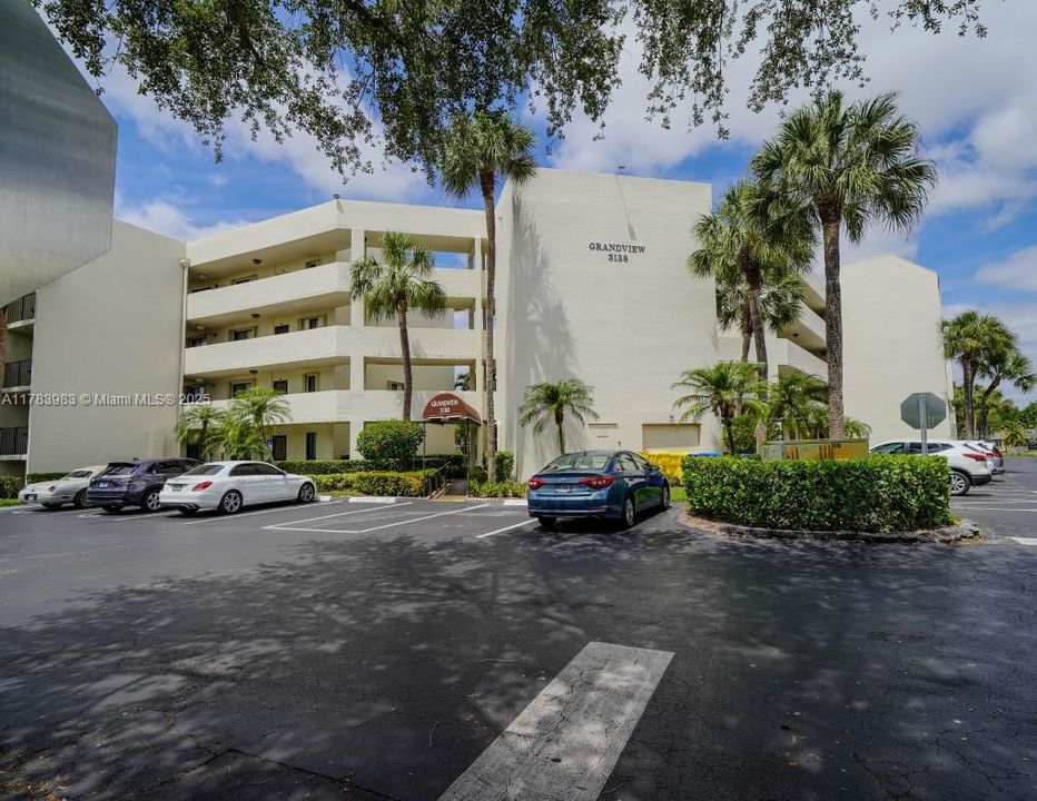 En Venta: $212,000 (2 camas, 2 baños, 0 Pies cuadrados)