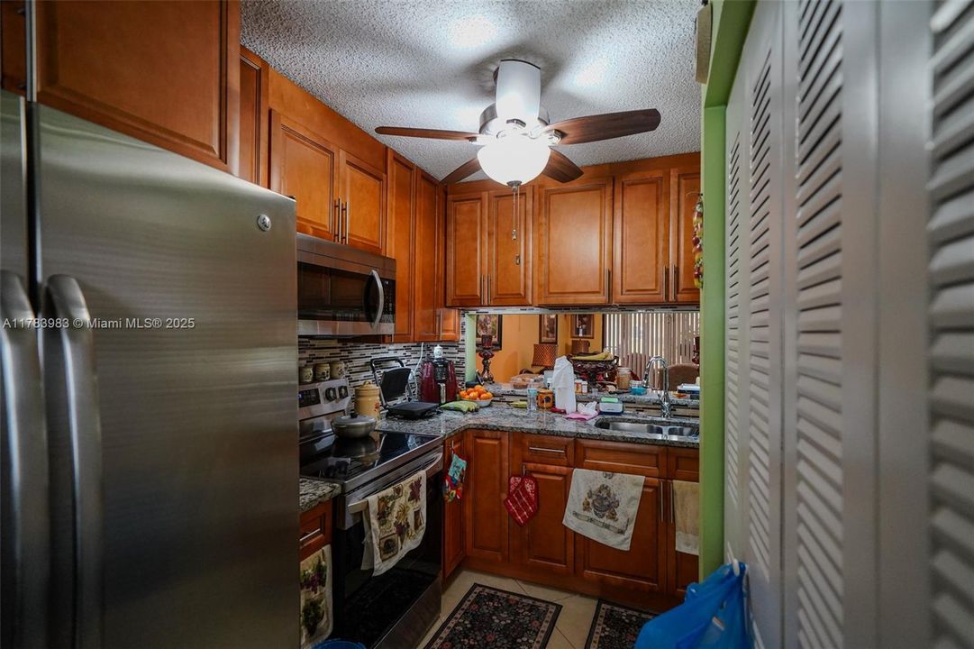 En Venta: $212,000 (2 camas, 2 baños, 0 Pies cuadrados)