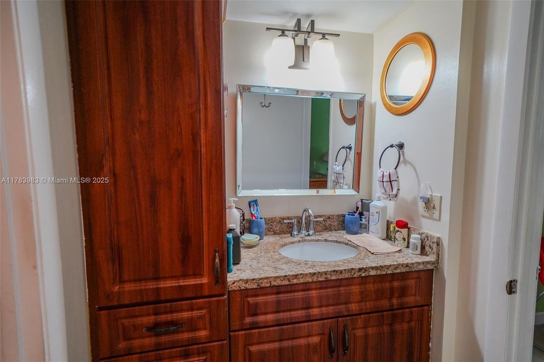 En Venta: $212,000 (2 camas, 2 baños, 0 Pies cuadrados)